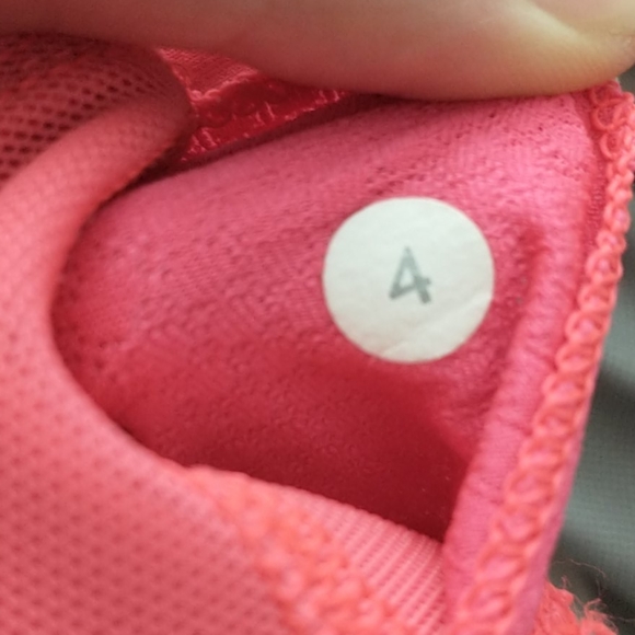 Lululemon free to be wild tank black cherry top 4 - Picture 11 of 11